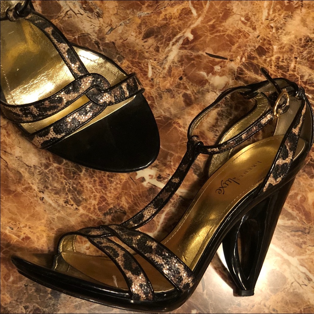 J. Renee Luxe Gyser Black Gold Leopard Print Heels